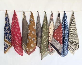 Paquete de 10 pañuelos bandana de algodón indio, también conocidos como pañuelos para el cuello, pañuelos para el cuello, mascarillas, hijabs o hiyabs. Regalo hecho a mano para mamá, papá, esposa o esposo.