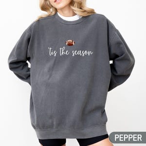 Tis the Season Sweatshirt, Comfort Colors Football Season Sweatshirt, Football Mom Sweater, Football Game Day Sweatshirt Football Lover Gift