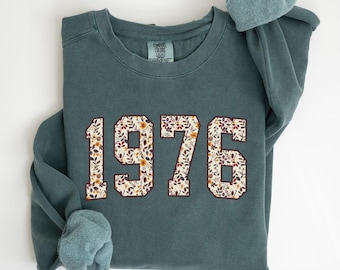 Comfort Colors® 50th Birthday Sweatshirt, Floral 1976 Sweater, 50th Birthday Gift, 50th Birthday Party Outfit, Birth Date Birthday Shirts