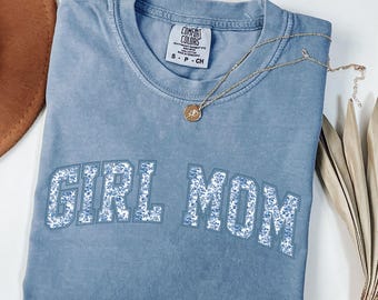 Comfort Colors® meisje moedershirt, toile bloemen meisje mama shirt, zwangerschap aankondiging meisje, mama of Girls shirt, gender Reveal T-shirt, schattige moeder