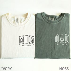Maglietta Comfort Colors per mamma e papà, maglietta personalizzata per annuncio di gravidanza, simpatico regalo per la festa della mamma/papà, regalo per neomamme, regalo per neopapà