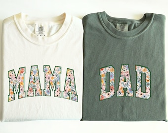 Camisa floral con colores cómodos para mamá y papá, camisetas personalizadas a juego para mamá y papá, anuncio de embarazo, camisetas para mamá y papá, regalos para mamá y papá