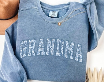 Comfort Colors® Grandma Sweatshirt, Toile Floral Grandma Sweatshirt, Cute Grandma Crewneck, Pregnancy Announcement Boy, New Grandma Gift