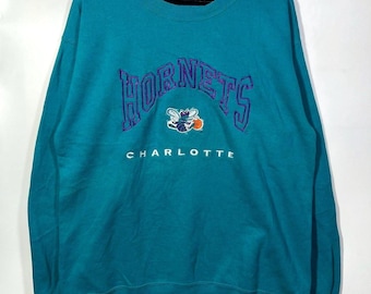 Vintage 90s Charlotte Hornets  sweater size L  ts03