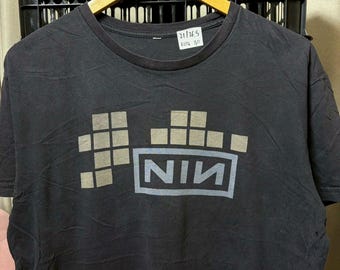 Vintage Nine Inch Nails  NIN shirt size L  RL06