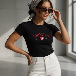 Kroatien broderad babytröja | Y2K kroatisk skjorta | Kroatien fotbollsmall, latinamerikansk Y2K sommaroutfit, flaggtopp, present till henne bild 7