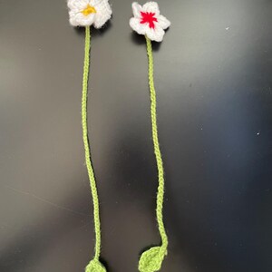 handmade flowers crochet bookmark