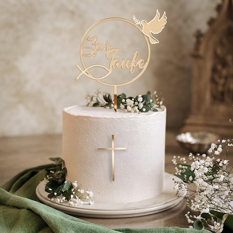 Cake Topper Set zur Taufe mit Namen, Tauftorte Deko aus Holz ,Acryl Gold, Erstkommunion shown in an AI-generated listing photo