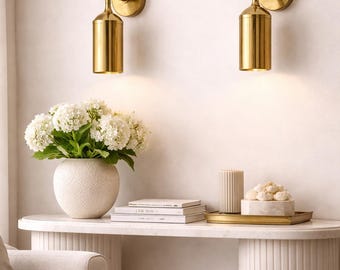 Aplique de pared cónico de latón sin tratar, lámpara de estilo italiano moderno de mediados de siglo