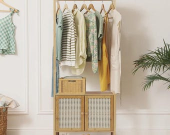 Decoratieve houten garderobekast met vintage design en veel opbergruimte voor slaapkamer en woonkamer