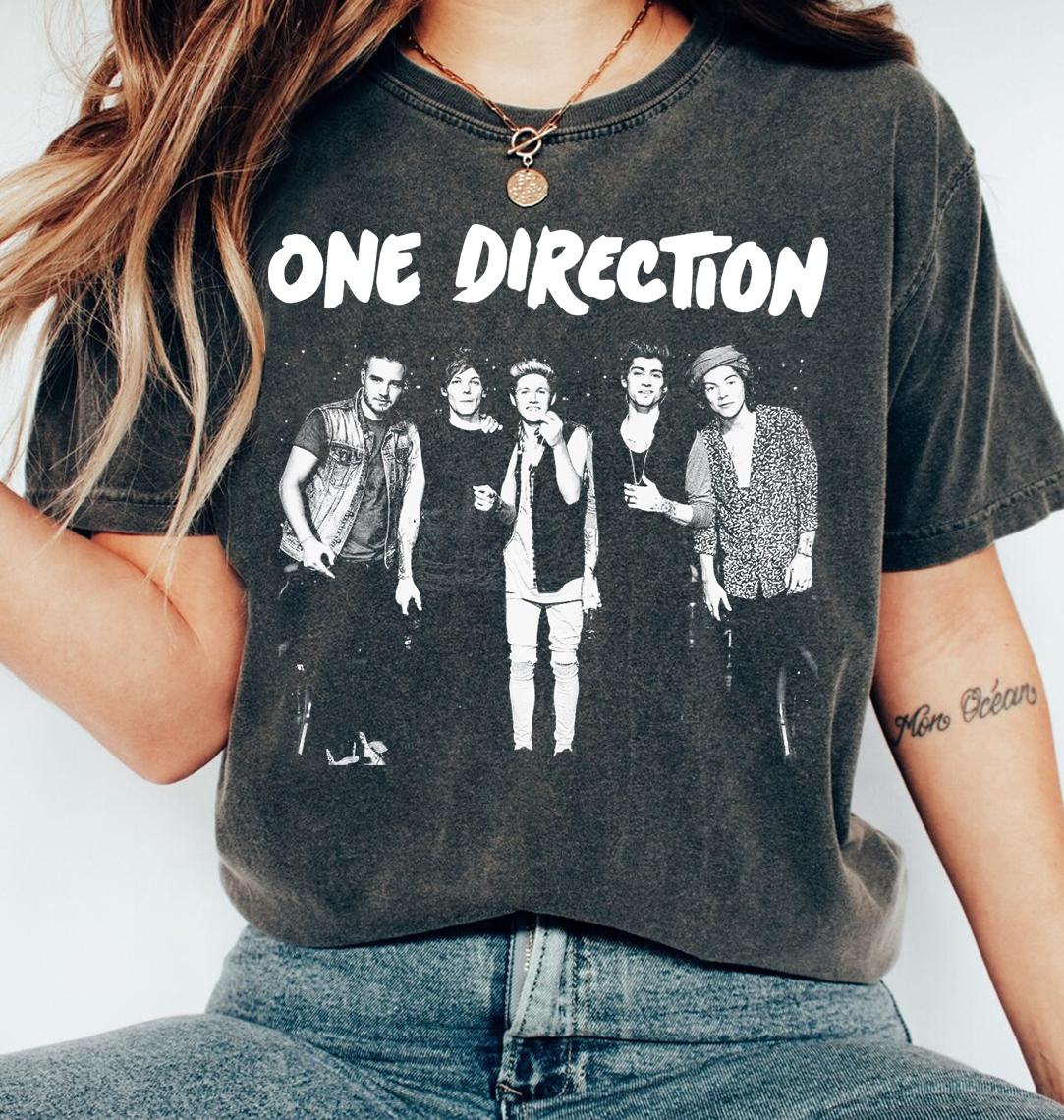 ONE DIRECTION 半袖 tシャツ バンドT 歌手 ワンデイー アイドル 古着】ONE DIRECTION T-Shirt | The Three Goats