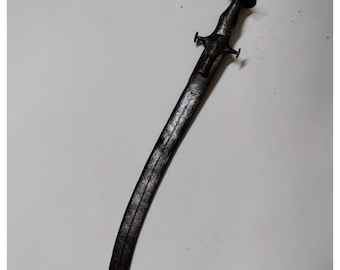 Espada antigua vintage de curva ligera, espadas, sable raro, cuchillos, machete, katana, vaina medieval antigua, coleccionable, kukri.