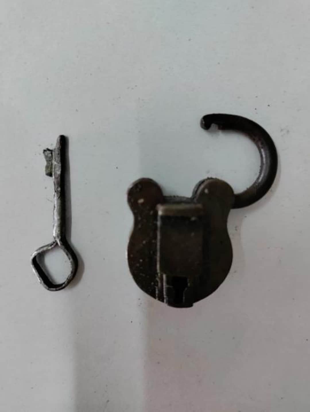 Key Lockbox Old Antique Vintage Lock Padlock Authentic Key Lock Old Rare Working Big ...
