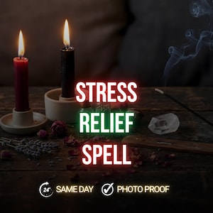 Puede incluir: Imagen oscura con dos velas encendidas, una roja y otra negra, y el texto "STRESS RELIEF SPELL". Otros elementos incluyen pequeñas botellas, un cristal de cuarzo y una varilla de incienso. Flores y hierbas secas dispersas.