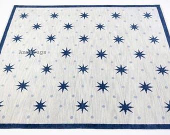 Carpette bleu marine à motif étoiles - Décoration minimaliste moderne