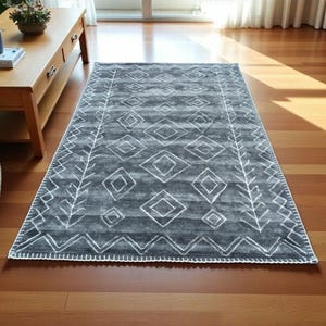 Hand Tufted Wool & Viscose Living room Rug