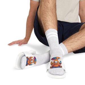 Brain Rot Colorful Cartoon Men&#39;s Sandals for Summer Fun, Casual Wear, Beach Footwear, Gifts for Him, Trendy Flip Flops, Vacation Ready