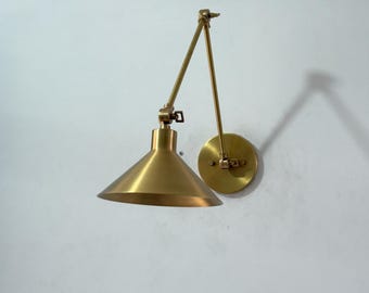 Handgefertigte Messing Swing Arm Wandleuchte Verstellbare Wandleuchte für Schlafzimmer Wohnzimmer
