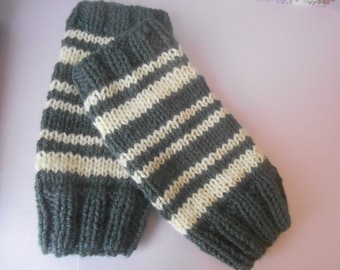 black and white striped fingerless gloves / knit striped handwarmers / boho fashion accessories / women's gifts / texting gloves /