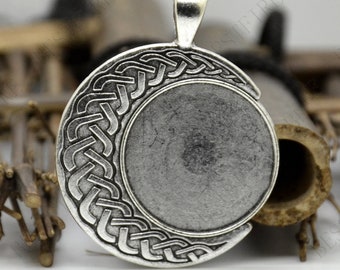 Silver Tone Moon Pendant Tray, Lacework Bezel (25mm Cabochon)