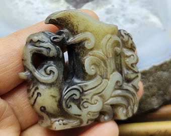 鳳凰鳥翡翠ペンダント：彫刻された宝石のお守り - Etsy 日本
