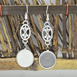2 pairs new style flower Platinum tone Earwires Hook With Round Cabochon Pad, earring bezel,Earrings hook, earring finding