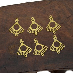 Raw Brass fan-shaped Filigree Jewelry Connectors Setting,Connector Findings,Filigree Findings,Flower Filigree,filigree stamping