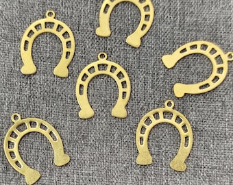 Raw Brass Horseshoe Charms - brass Horseshoe Shaped Raw Brass Pendant - Brass Earring Findings - Earring Connector,earrings finding