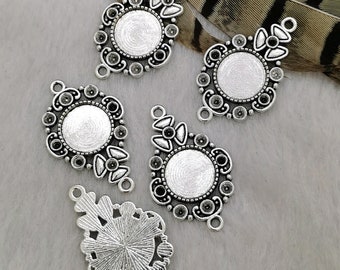 Bandeja colgante de cabujón redondo con flor en tono bronce de nuevo estilo (tamaño de cabujón de 12 mm), hallazgos en blanco de cabujón redondo en tono plateado