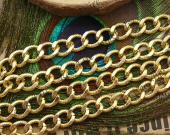 5 ft of Light Gold Texture Twist Chain Metalic Aluminium Open LInks Chain 7x9mm