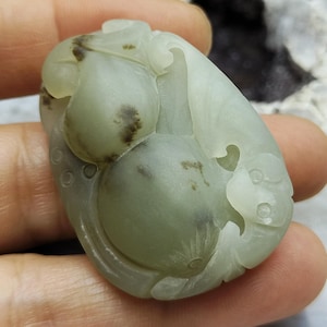 Geschnitzte Fledermaus mit Kürbis Jade Anhänger, Fledermaus mit Kürbis Jade Anhänger, Jade Anhänger Amulett Talisman