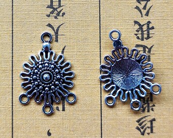 Silver Tone Flower Chandelier Earring Connector Pendants (19x26mm)