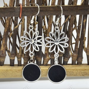2 pairs new style flower Platinum tone Earwires Hook With Round Cabochon Pad, earring bezel,Earrings hook, earring finding