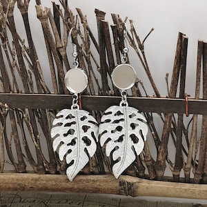 New style Silver Tone Leaf Ear wires Hook With Round Cabochon Pad, earring bezel,Earrings hook,earring finding