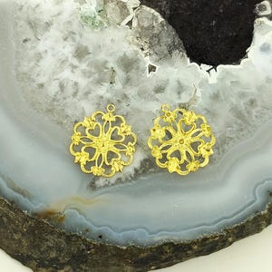 Raw Brass Flower Filigree Charms - Raw Brass flower Earring Components, flower Charm Filigree Findings,Earring Findings - Jewelry Supplies