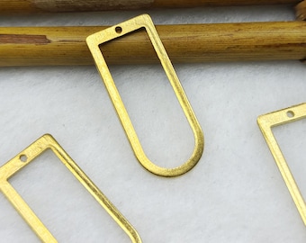 Dije de conector en forma de D de latón crudo, conector geométrico, accesorios cortados con láser para hacer anillos, pendientes y collares en forma de D.