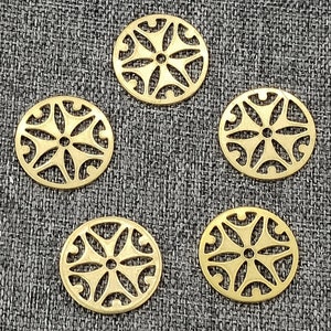 Raw Brass Flower Circle Charms - Raw Brass flower Earring Components, flower Charm Filigree Findings,Earring Findings - Jewelry Supplies