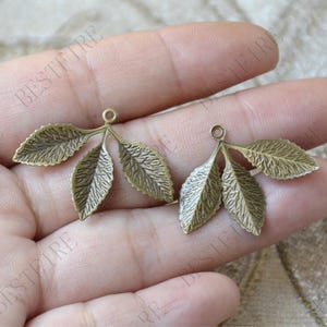 31*23mm Bronze Tone Brass Leaf Charm,Jewelry Finding,Leaf Findings,pendant findings