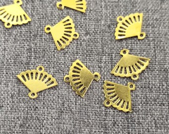 Colgantes de latón en bruto con forma de abanico – Conectores para pendientes (10 x 12 mm)