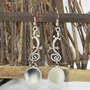 2 pairs new style gecko Silver Tone Earwires Hook With Round Cabochon Pad, earring bezel,Earrings hook, earring finding