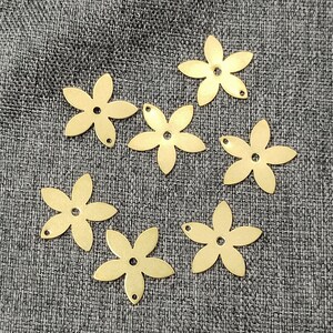 14 mm Raw Brass flower Charm Earring Components,flower Stamping Tag Charm Filigree Findings,Earring Findings - Jewelry Supplies