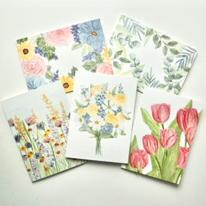 Pacote de cartões comemorativos florais em aquarela - Conjunto de 5 - 4 x 5,5 polegadas em branco por dentro - com envelopes