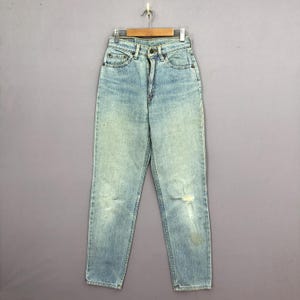 W24 Vintage Levis Stonewash Jeans 90s Womens High Rise Levi&#39;s Pants Levis Faded Light Wash Denim Levis Girlfriend Jeans Size 24x28