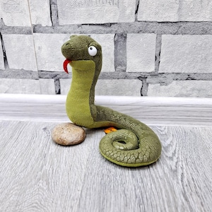Stuffed gruffalo snake  plush toys Vintage soft Toys 6.5&quot; collectible toy Plush doll Childrens kids Toy