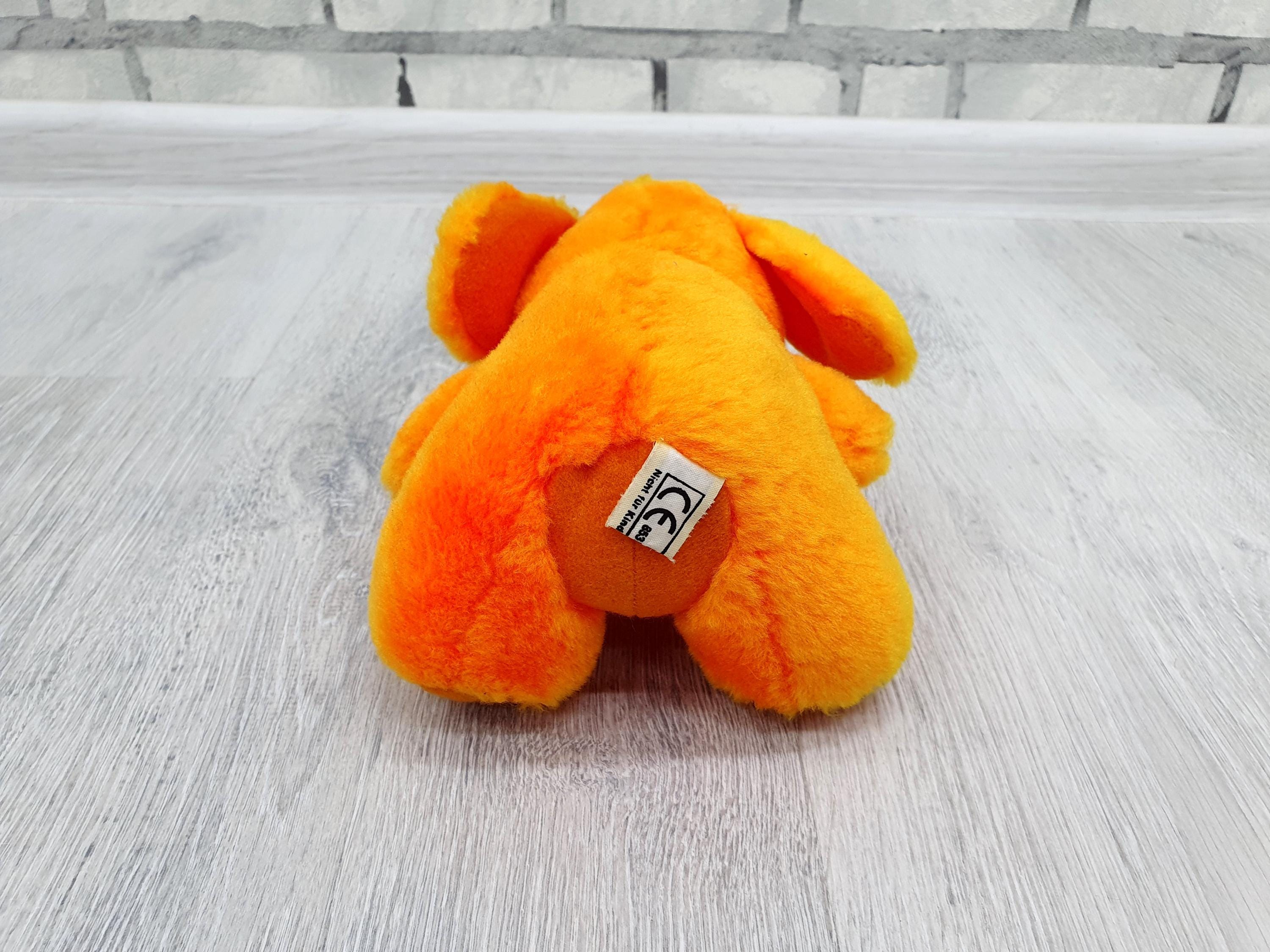 ヴィンテージ メガネをかけたオレンジ色の犬のぬいぐるみ 6.5インチ