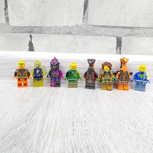 Lote vintage de 8 minifiguras Lego Ninjago de 1,5", Vengestone Guard, Cobra Mechanic Python Dynamite