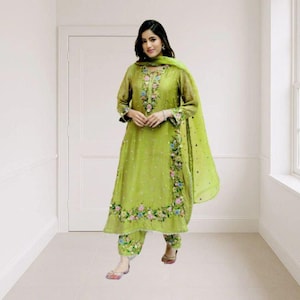 Grüner Sharara-Anzug: Pailletten-Georgette-Kurta-Set - Pakistanische Partykleidung