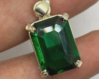 30 Ct Certified Stunning Green Emerald 925 Solid Silver Pendant Loose Gemstone For Jewellery Making