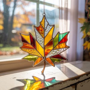 Maple Leaf Acrylic Suncatcher, Fall Window Hanging, Autumn Leaf Sun Catcher, Stained Glass Look Leaf Decor, Thanksgiving Window Art