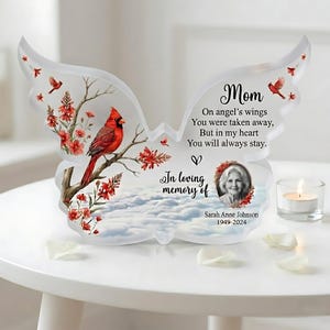 Regalo conmemorativo personalizado por la pérdida de una madre, placa acrílica con alas de ángel y foto, regalo de condolencias cardenal, en memoria de mamá.